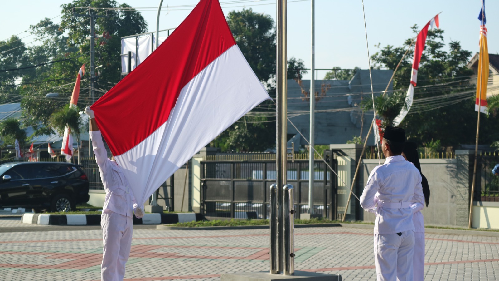 hut ri 81 7