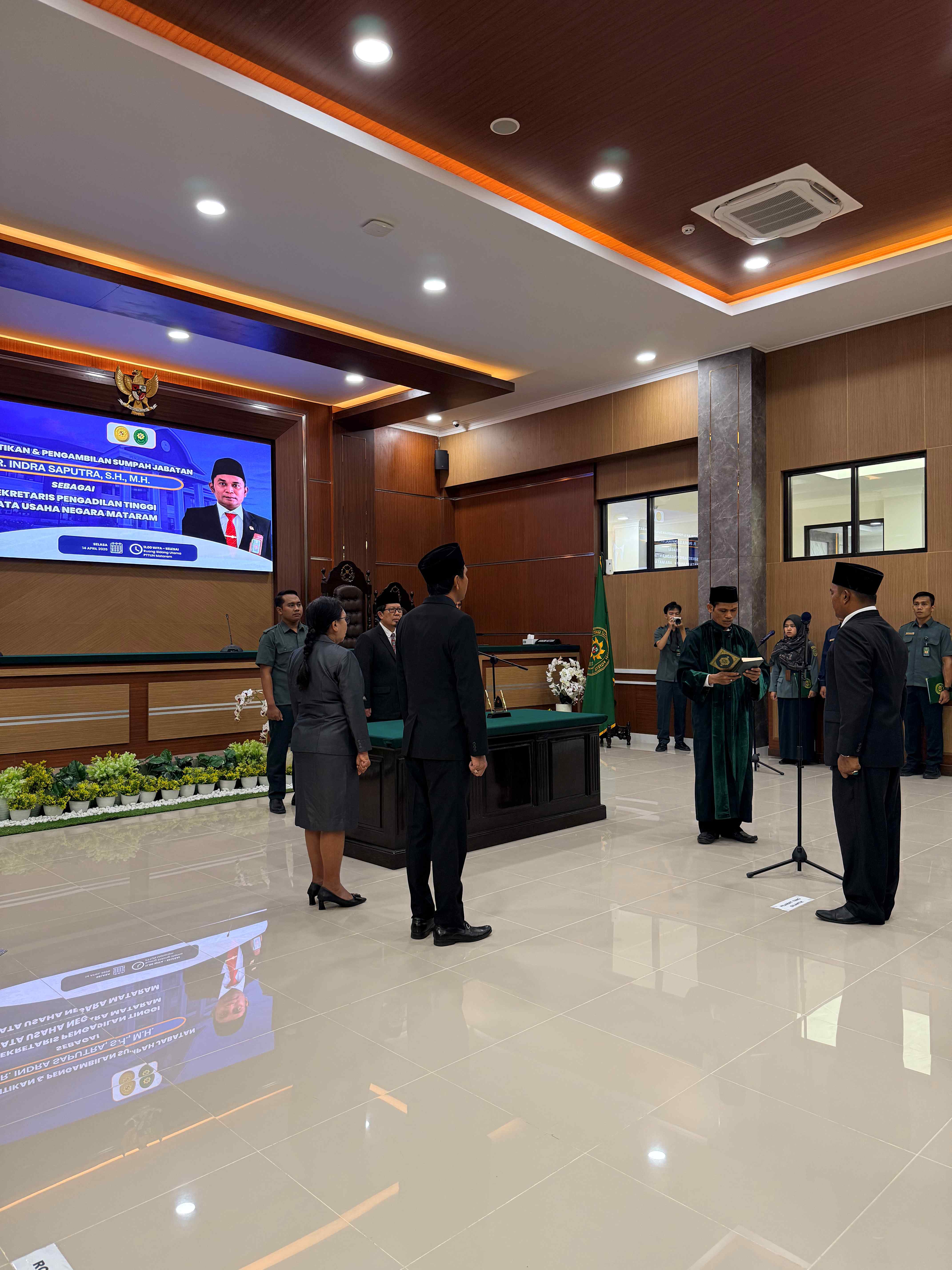 pelantikan sekretaris 6