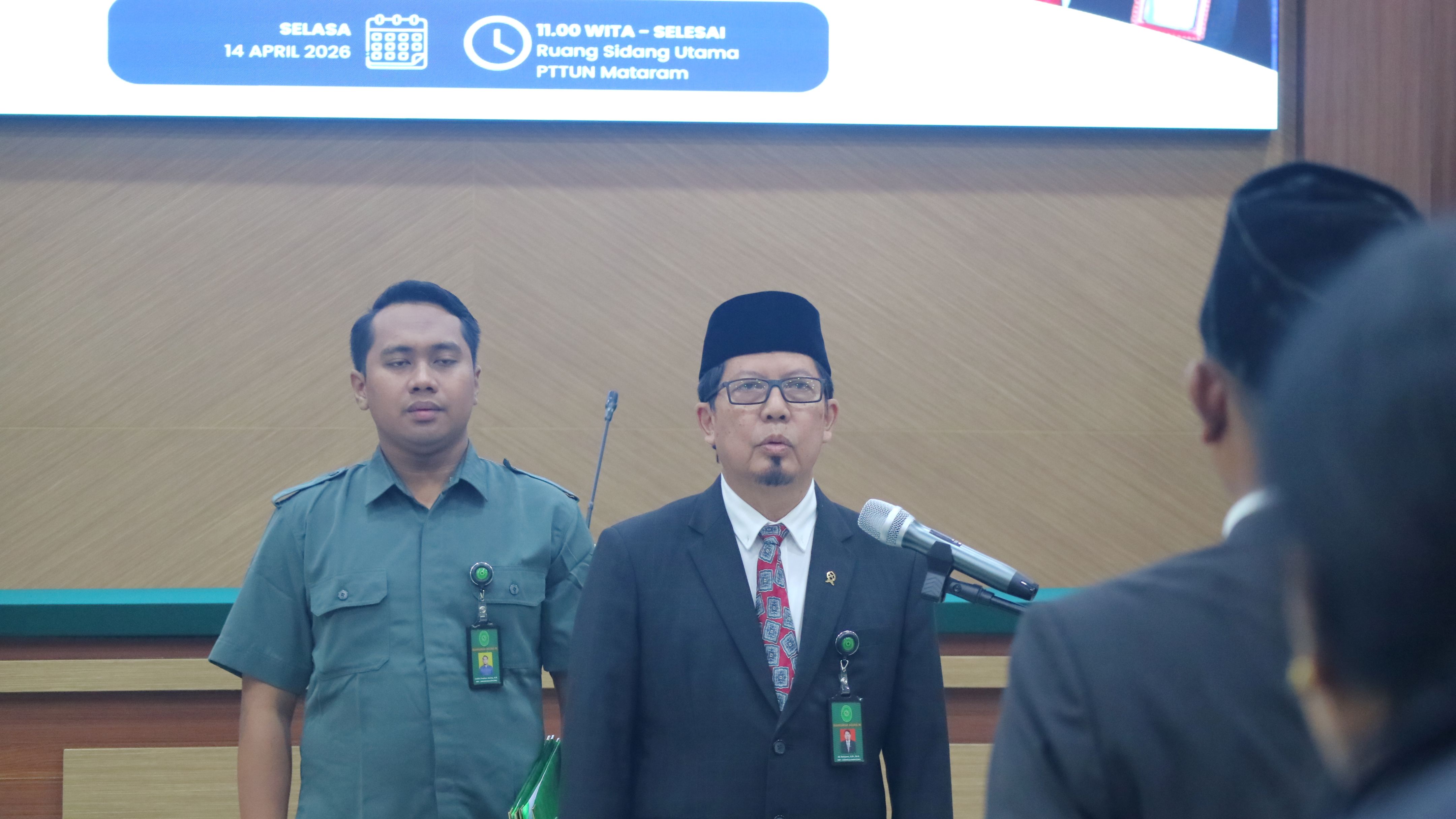 pelantikan sekretaris 8